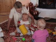 Playing with Bestemor...